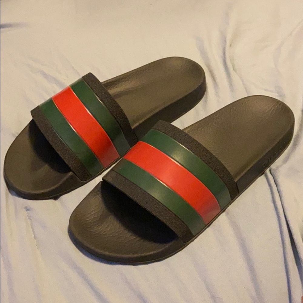 Gucci flip flops size 9